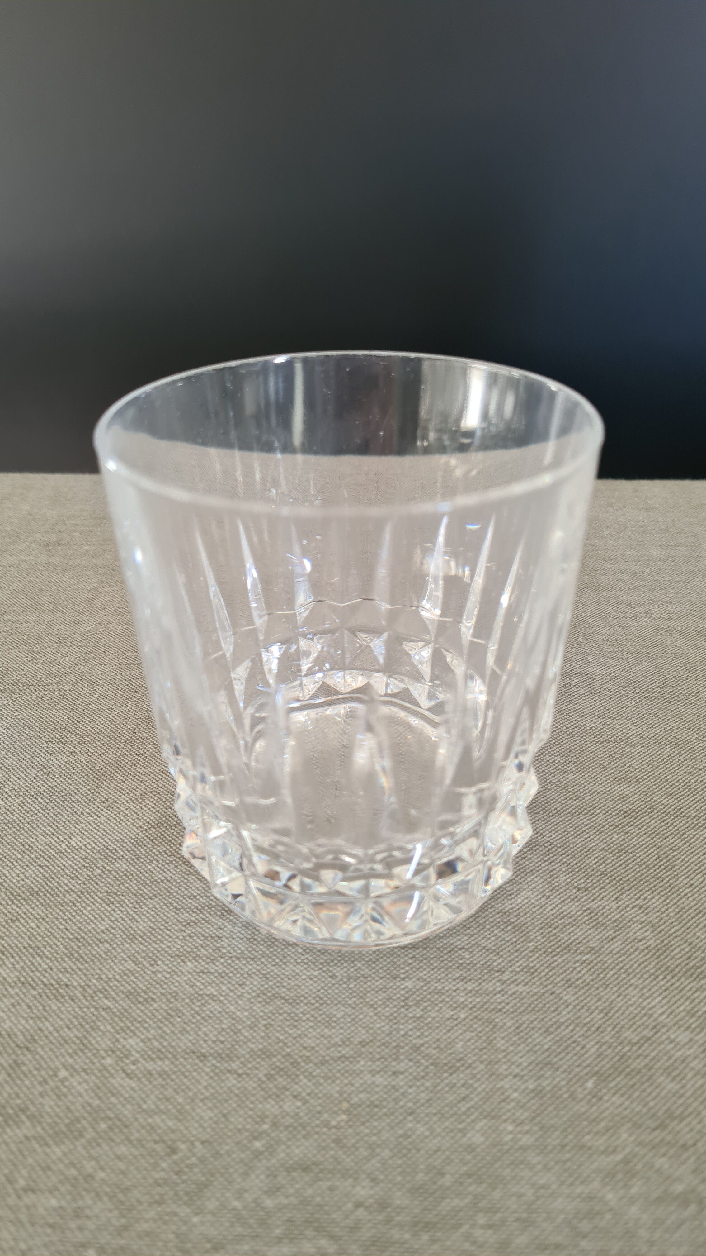 Crystal whiskey glasses from Arques Tuileries Vilandry