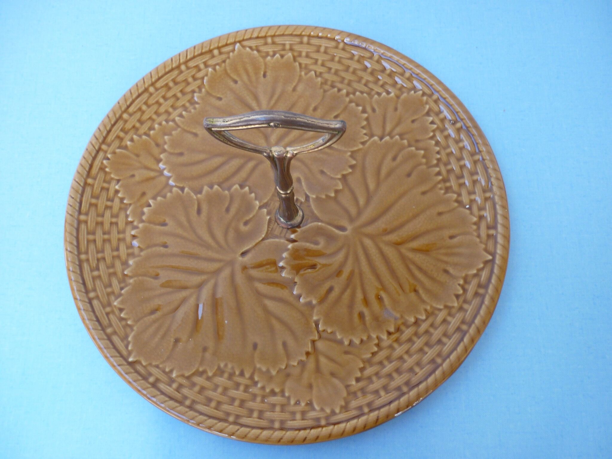 Cheese platter of Gien, vine leaves, 1960