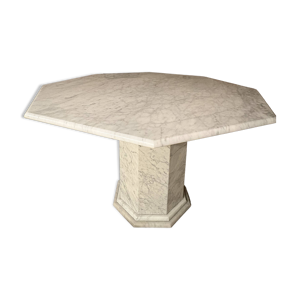 Table en marbre blanc