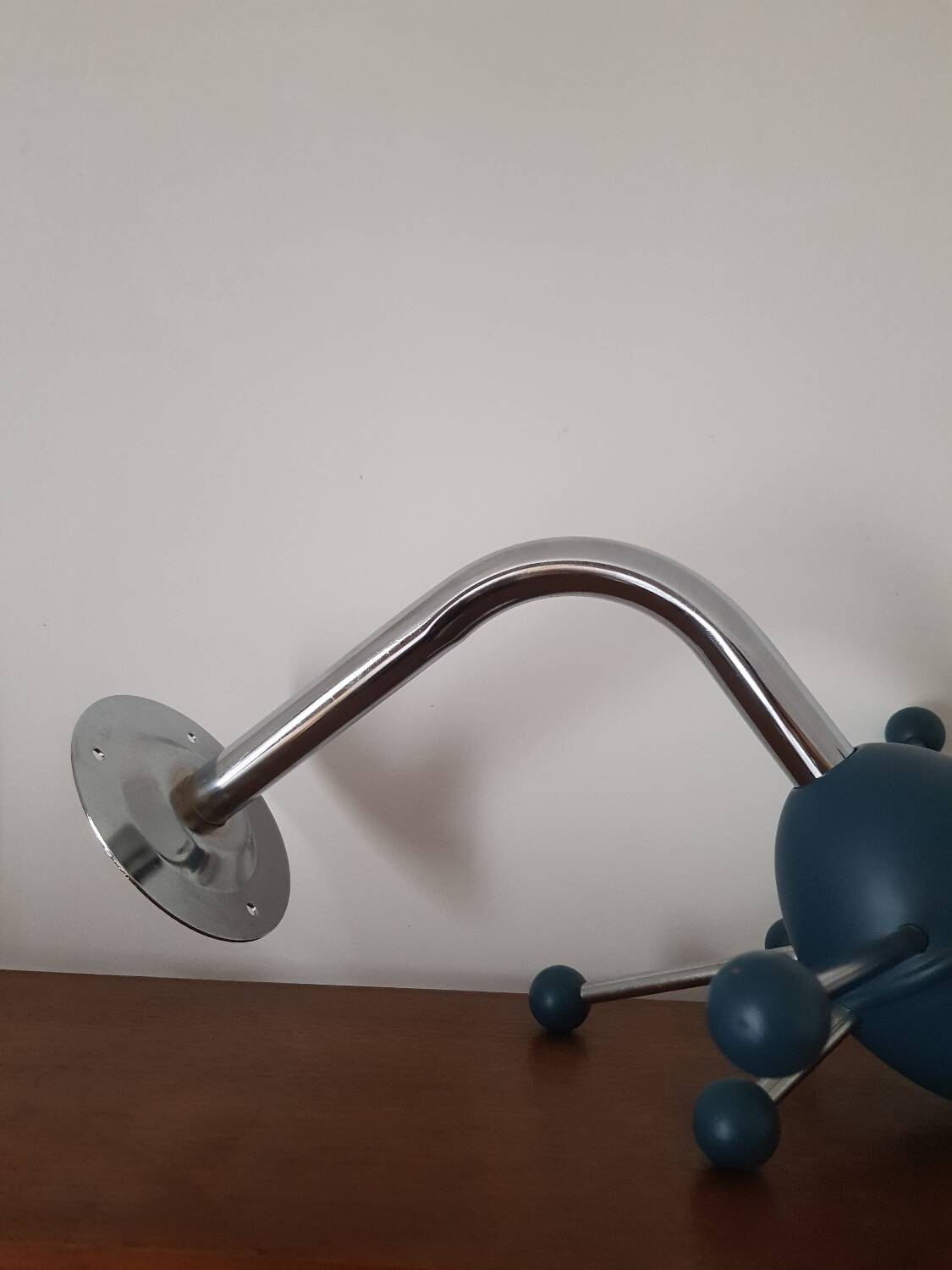 Sputnik wall coat rack