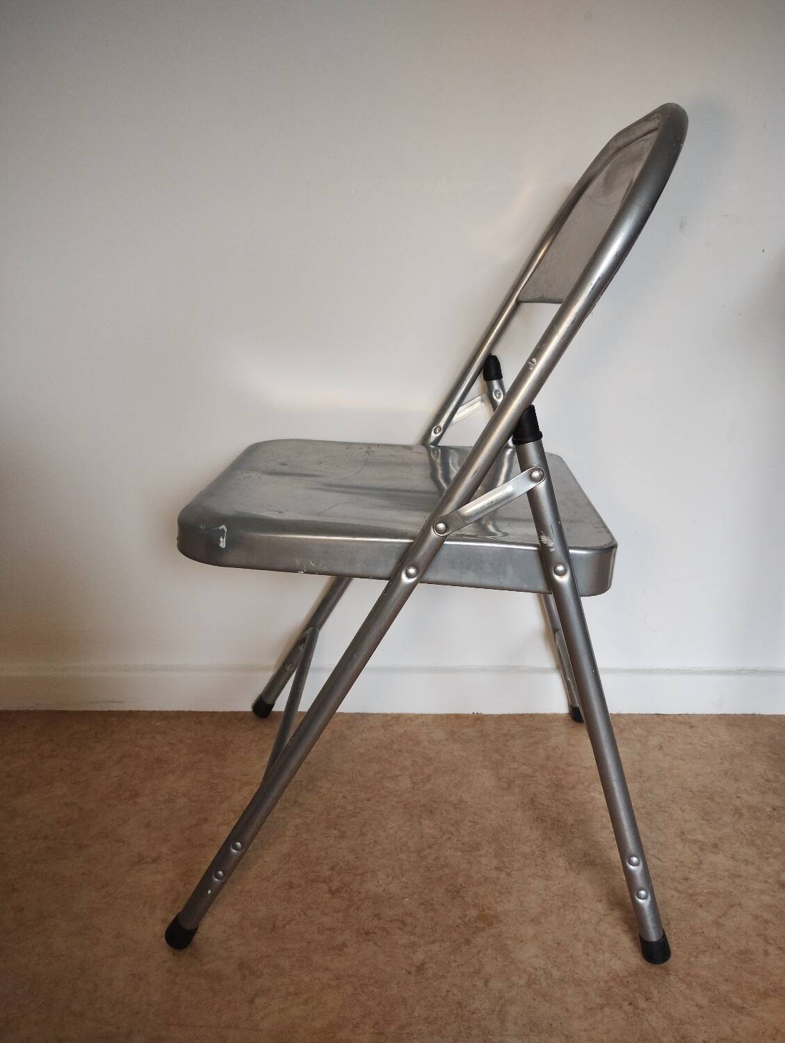 Industrial folding chair