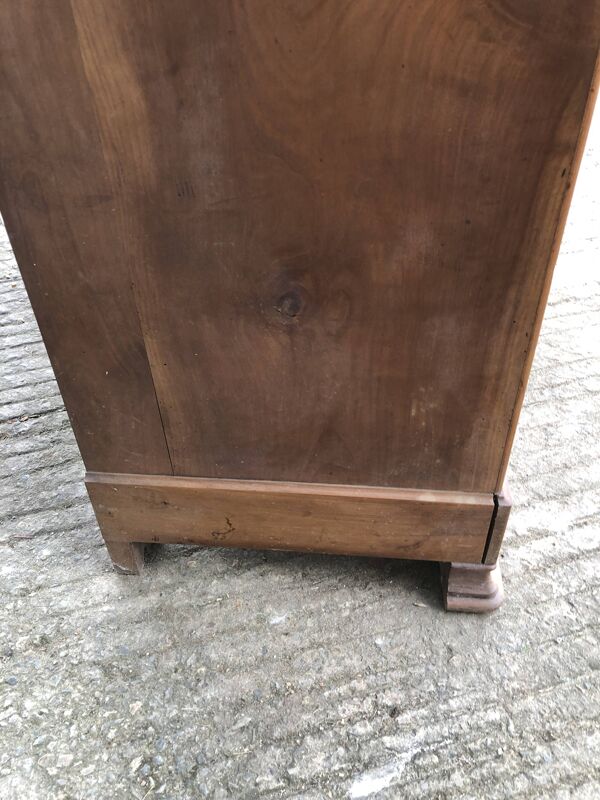 Buffet bas ancien en cerisier massif à 2 portes et 3 tiroirs