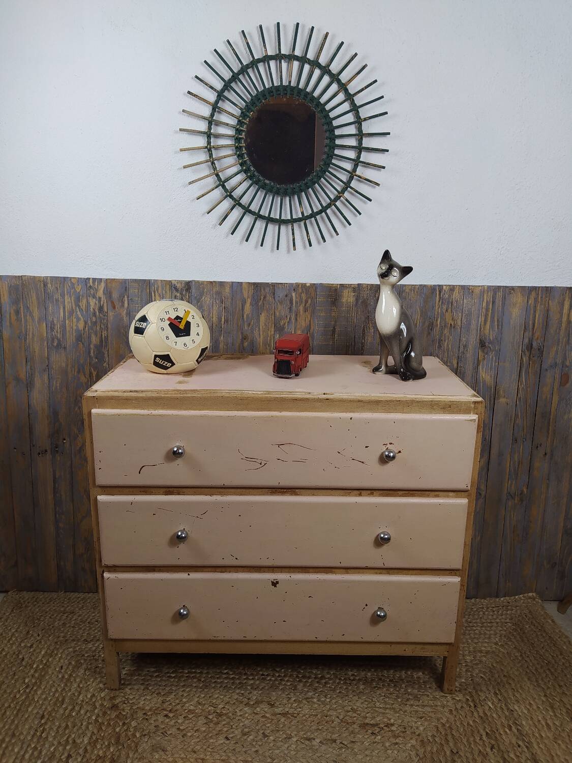 Vintage chest of drawers