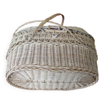 Panier fermé avec anses