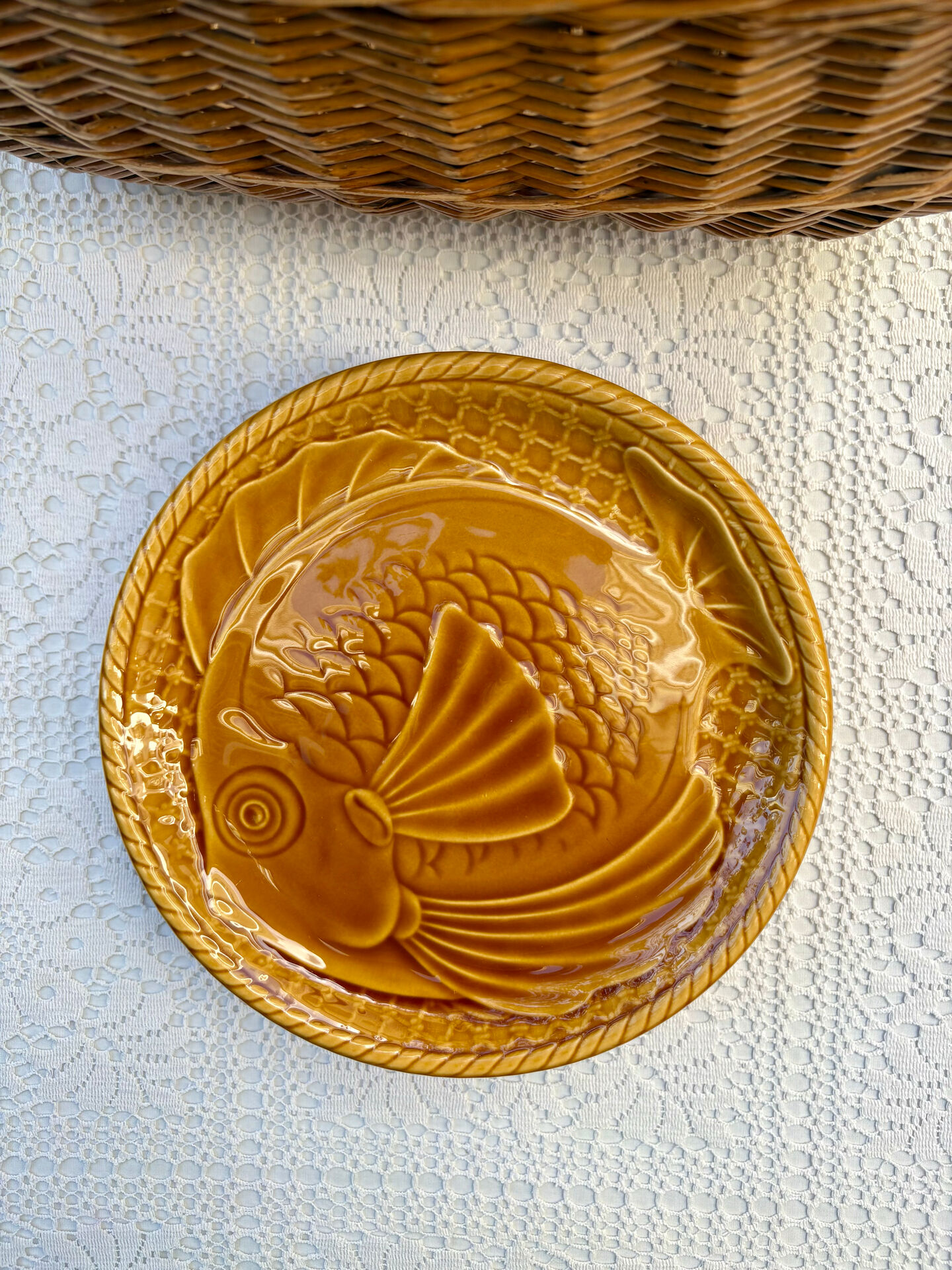 6 large barbotine plates gien fish