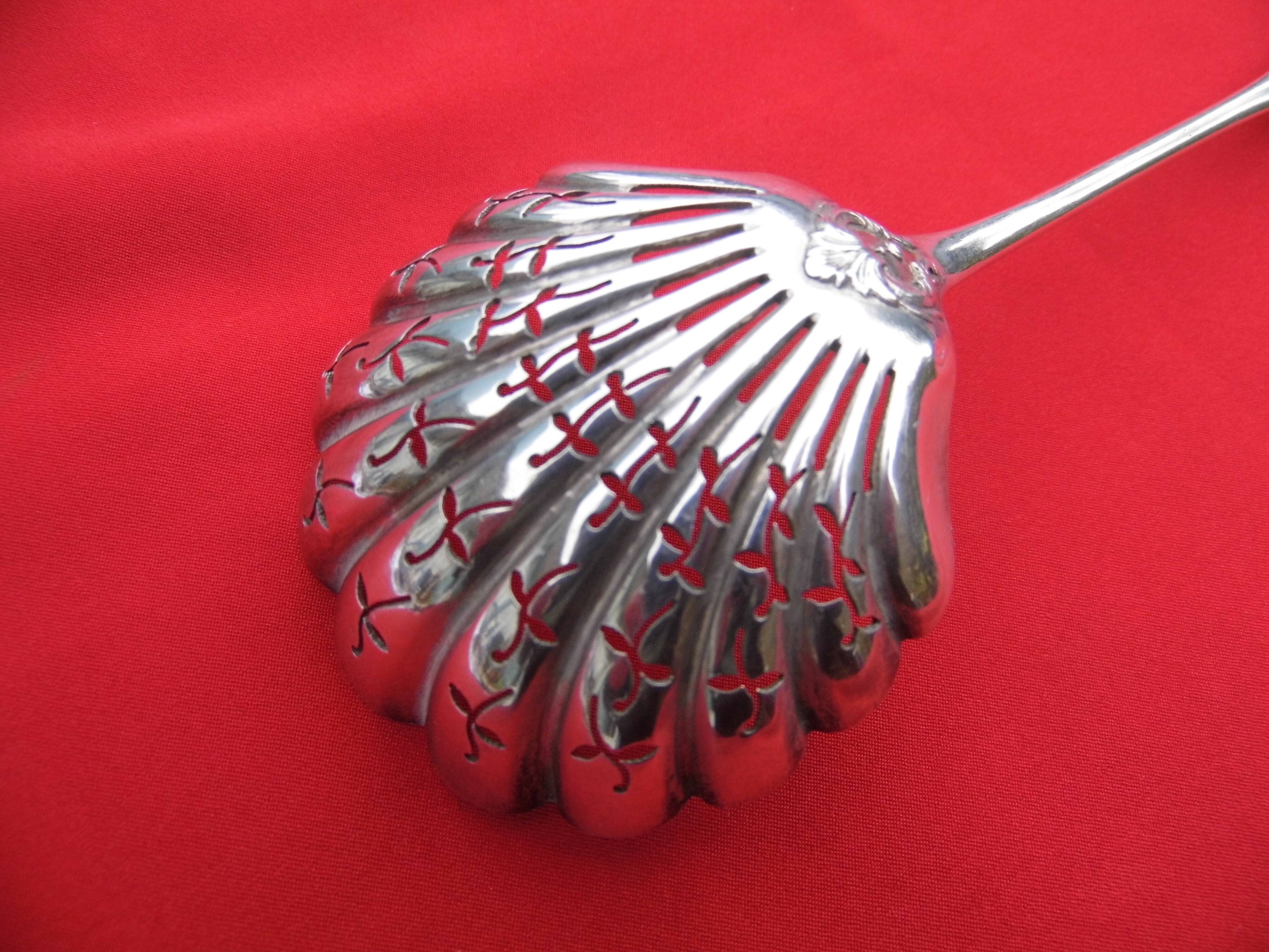 Spoon, spoon to sprinkle, sprinkler, sugar spoon, nineteenth century solid silver