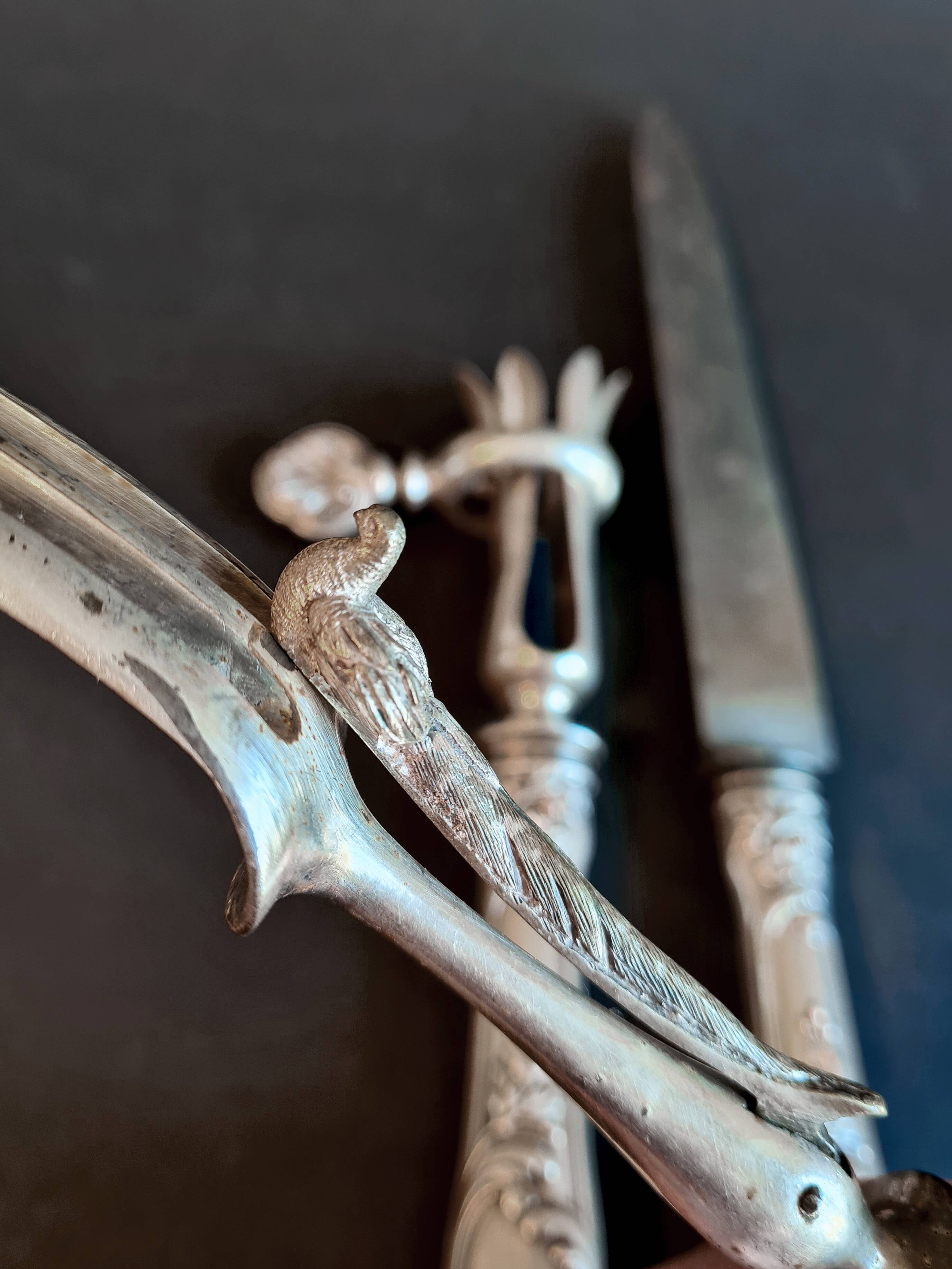 Rocaille Style Silver Metal Leg of Gigot Set - Ref 06.