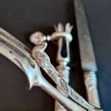 Nécessaire à gigot en métal argenté de style Rocaille