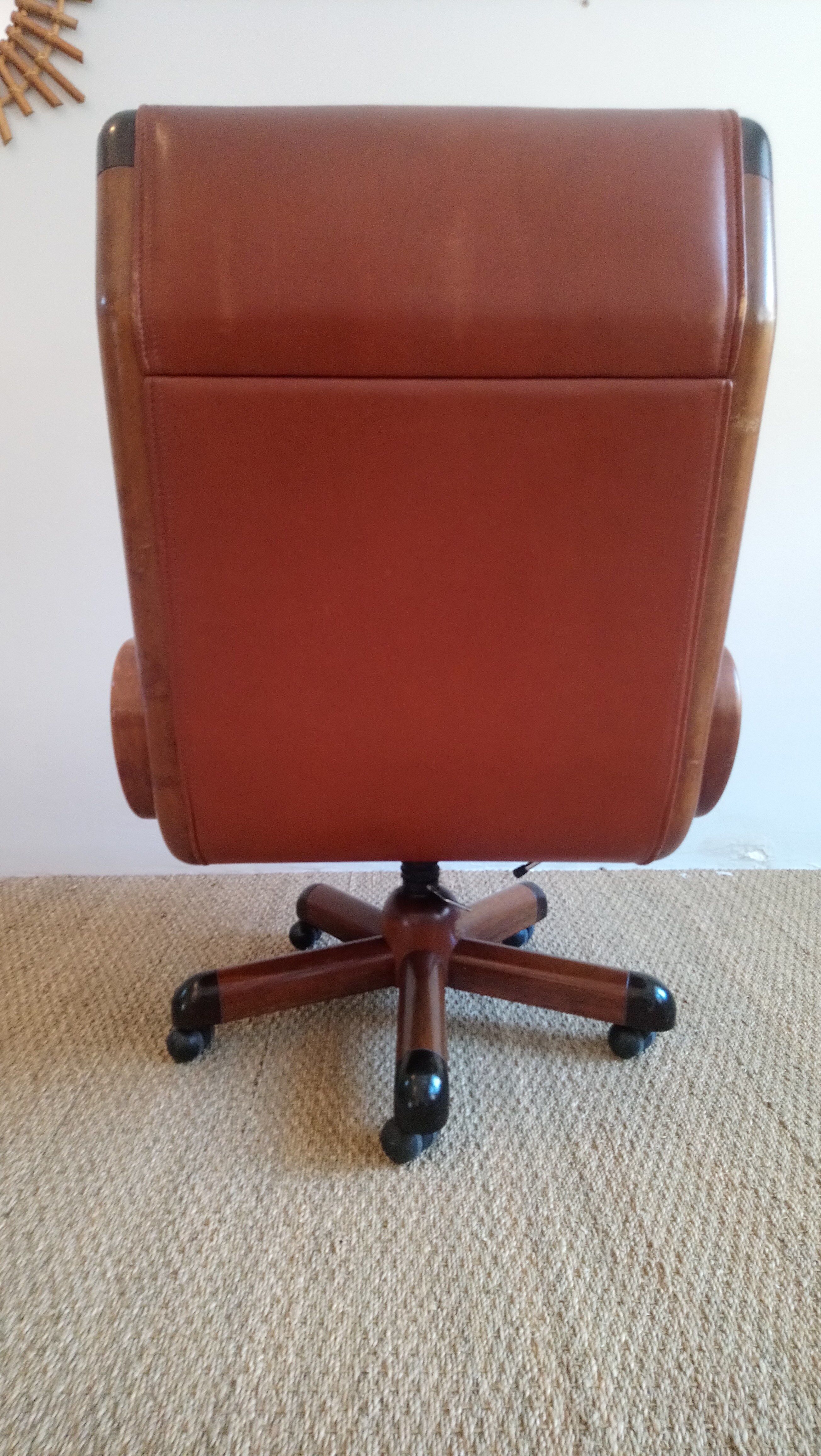 Leather "Everest" chair by AG Barcelona