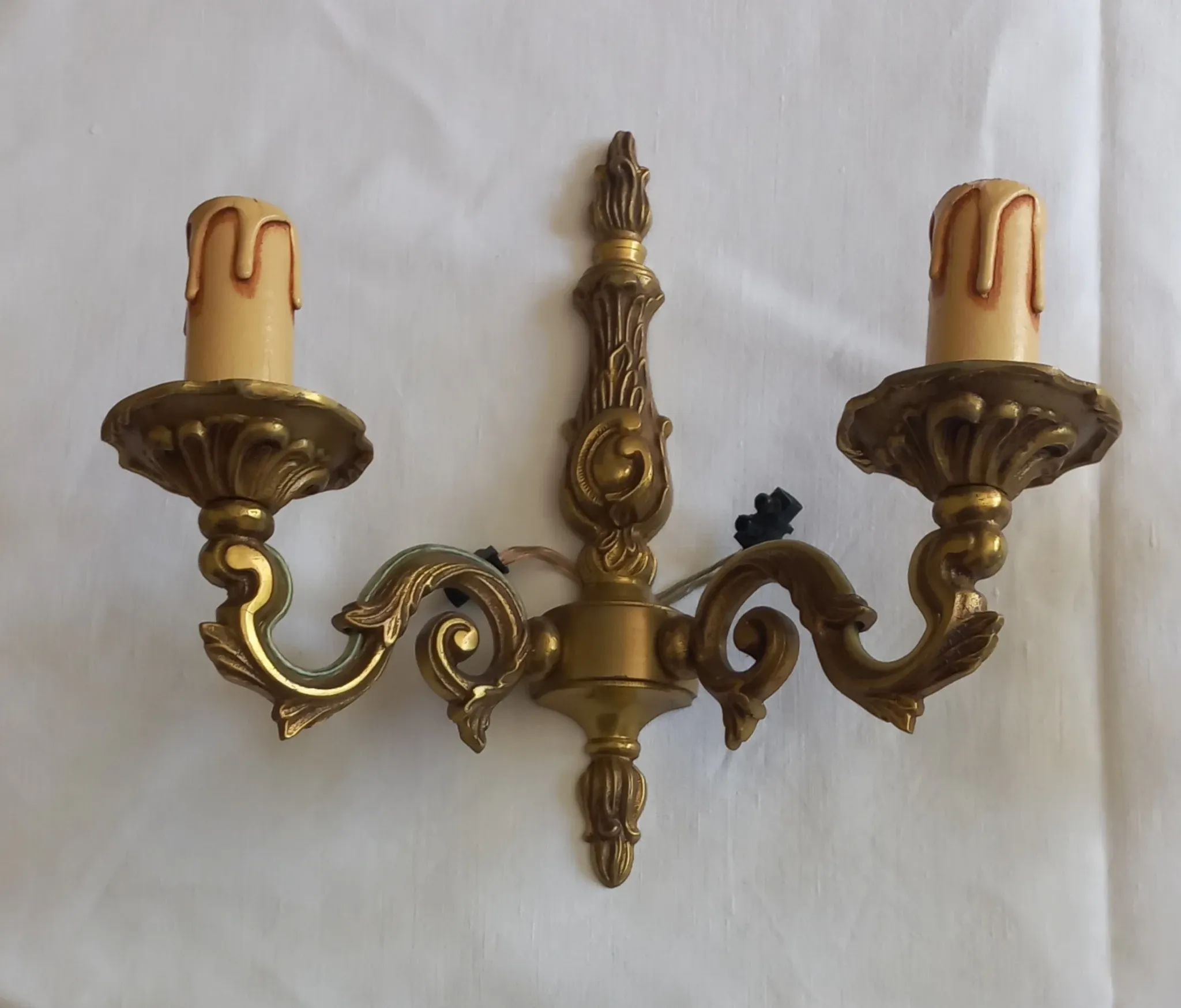 Lot de deux appliques murales