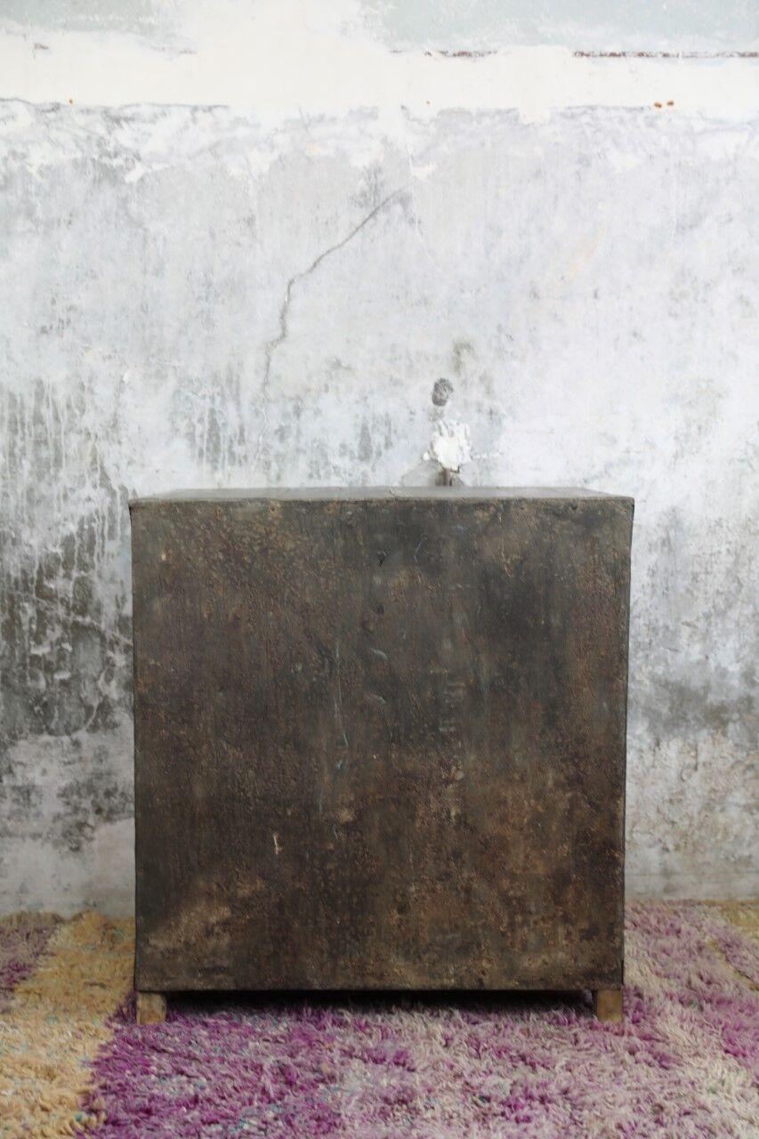 Indian sideboard 2 door