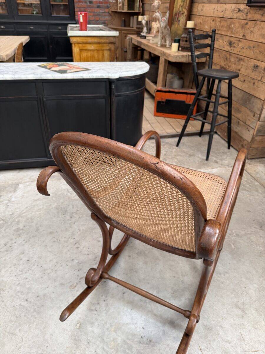 Thonet rocking chair 1900