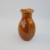 Pichet jaune ocre en céramique signé Félix Céram Vallauris circa 1960