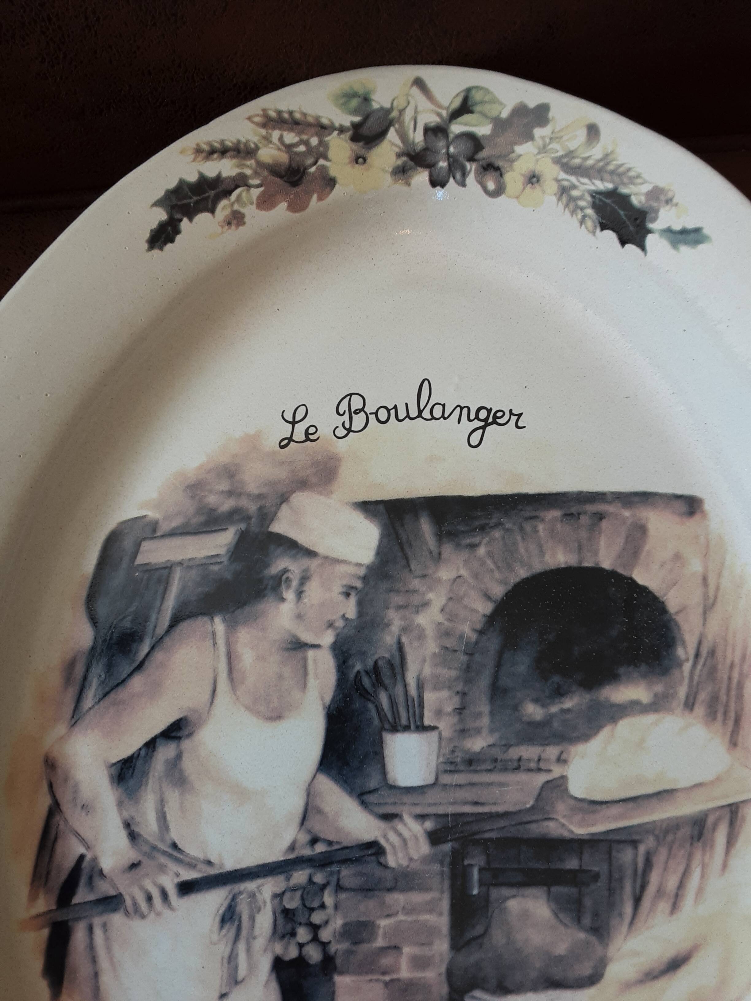 Plat Ceraform.  Le boulanger