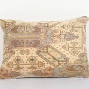 Coussin en couverture de cuivre de tapis oushak turc