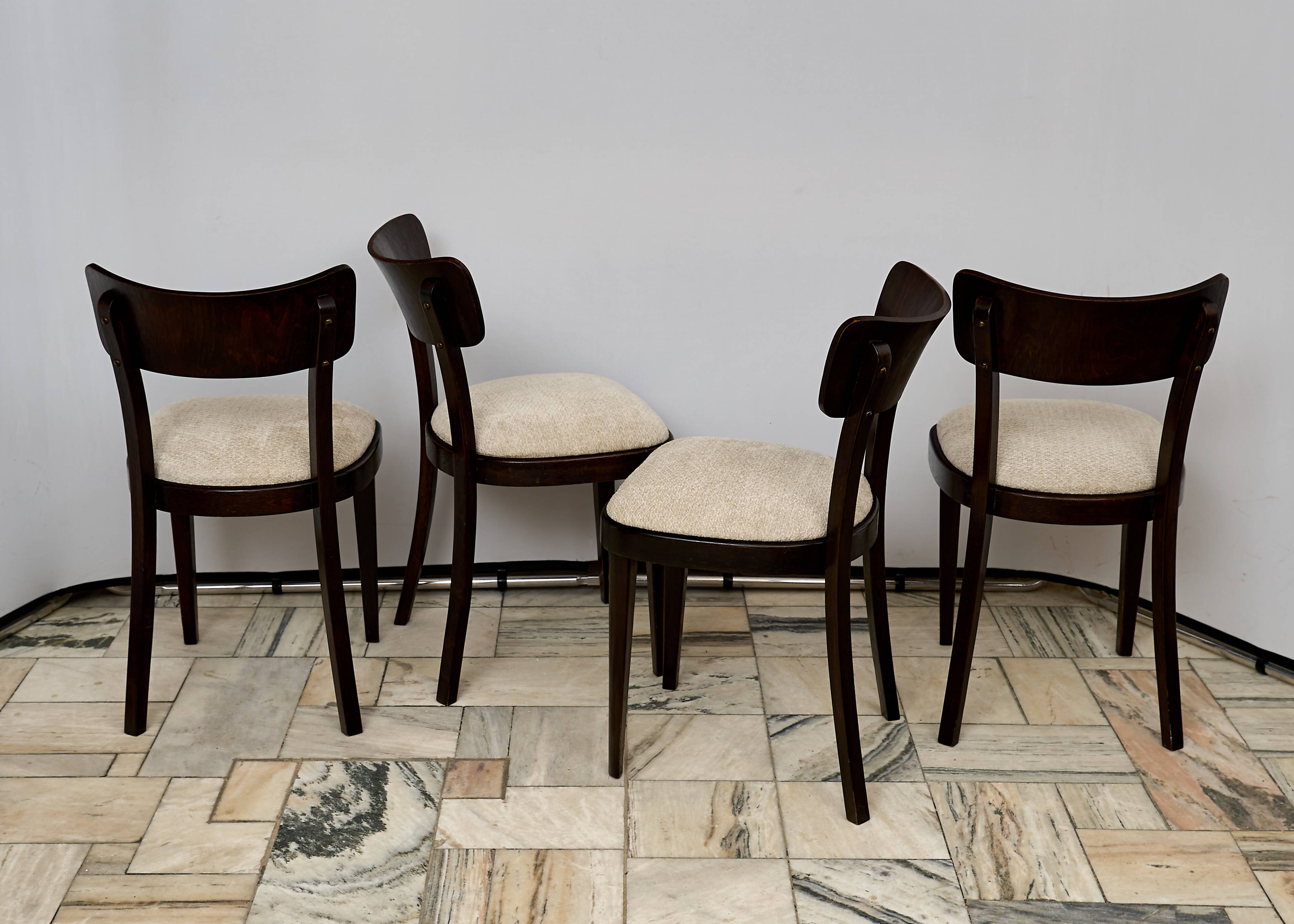 Ensemble de quatre chaises TON Tchécoslovaquie années 1960