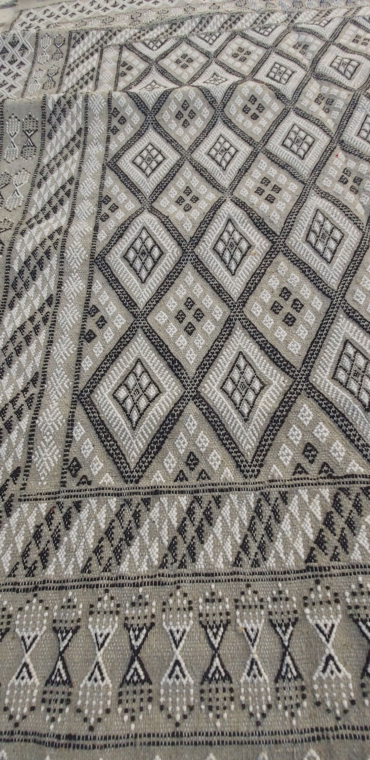 Traditional handmade grey carpet 235x180cm