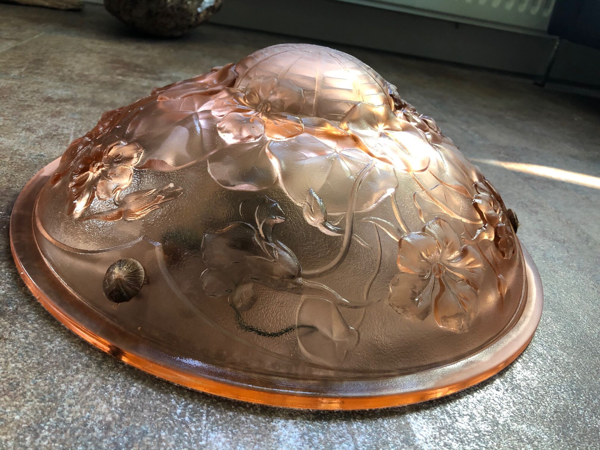 Art deco glass paste ceiling