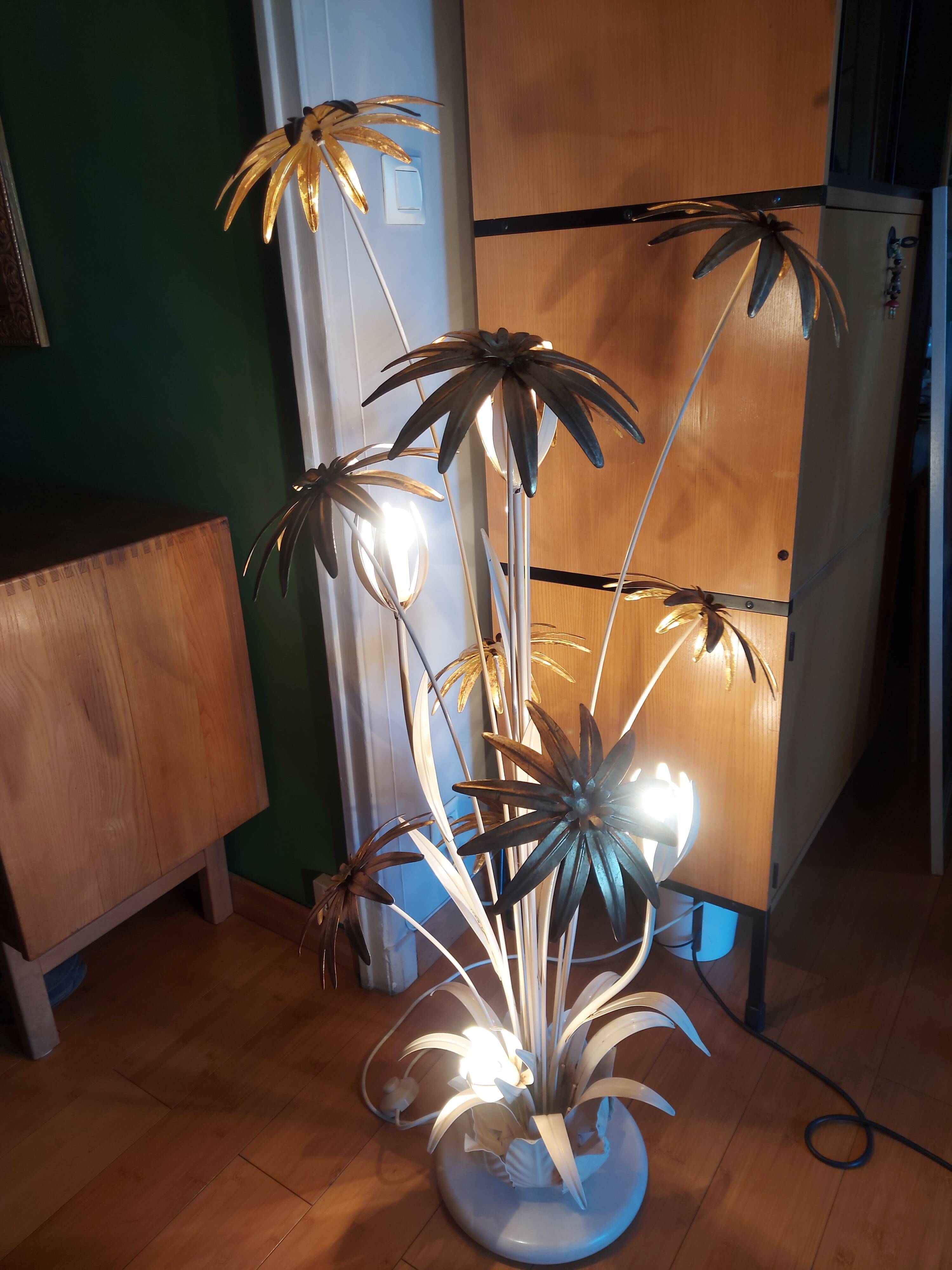 Flower floor lamp design 70'S , Hans Kögl