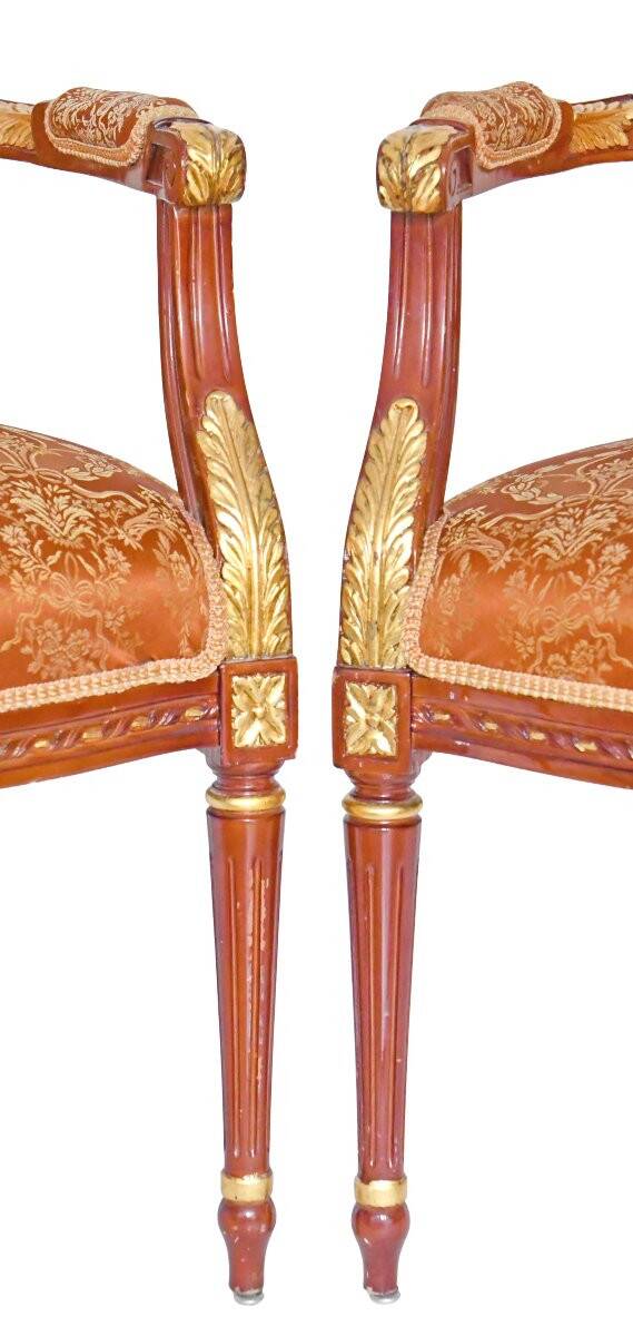 Suite de 3 fauteuils cabriolet de style Louis XVI