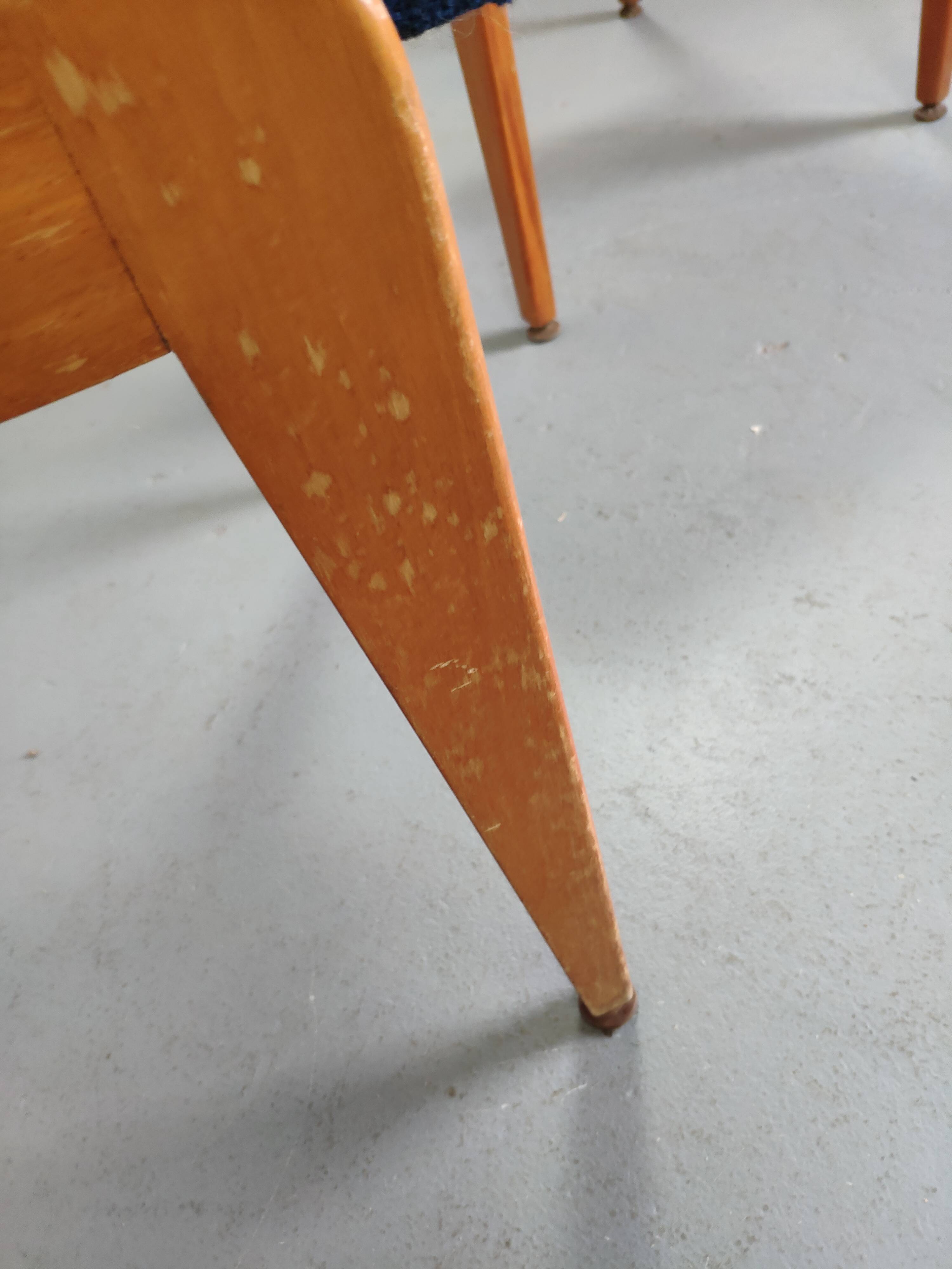 Lot de 4 chaises vintage piètement bois et tissu bleu circa 60