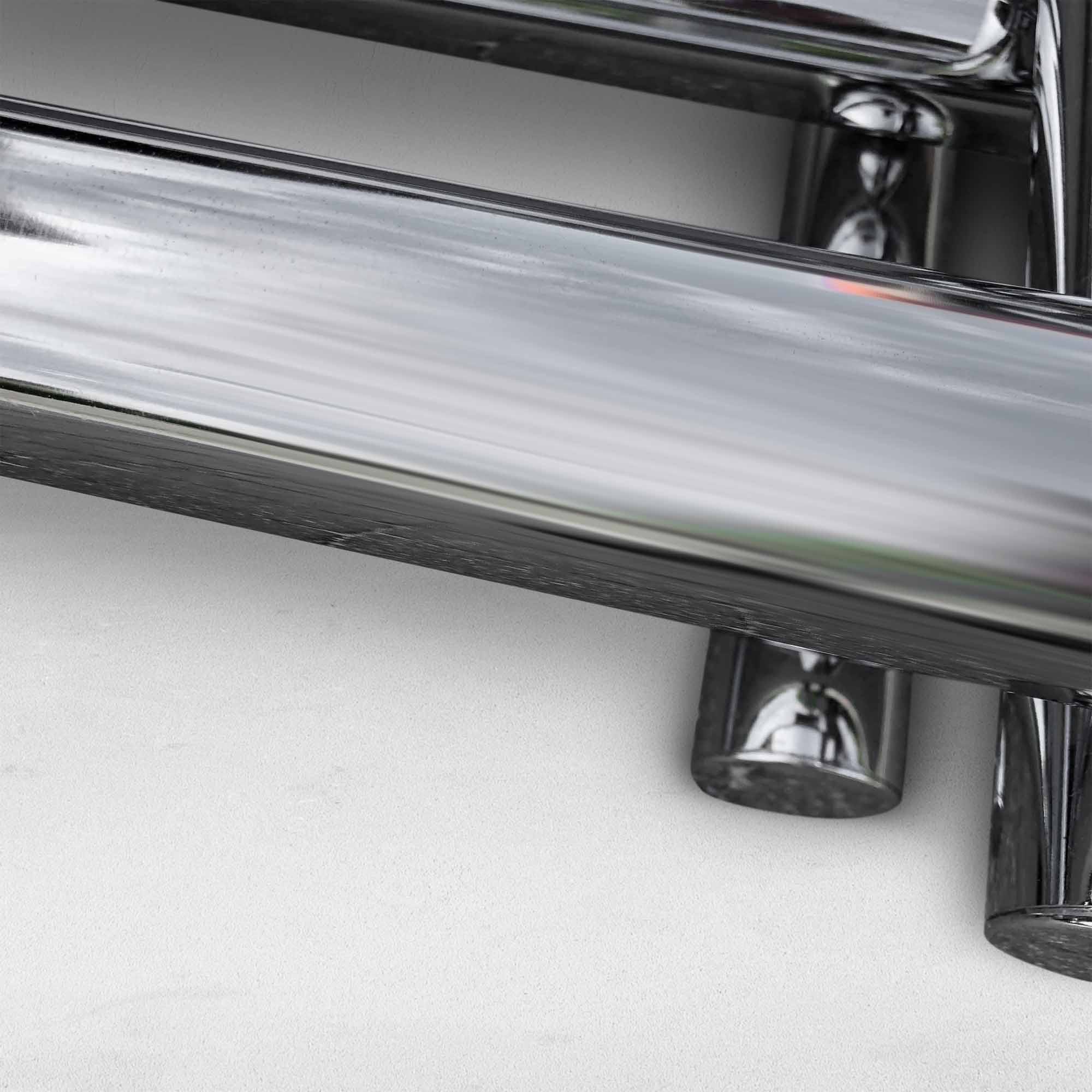 Table basse en verre et chrome