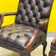 Fauteuil Chesterfield en cuir marron (le prix est pour un)
