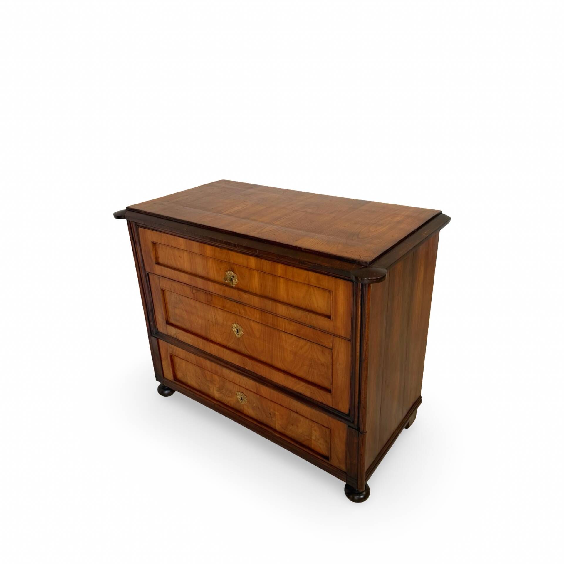 Small Antique walnut and walnut veneered Chest of Drawers – Neoclassic