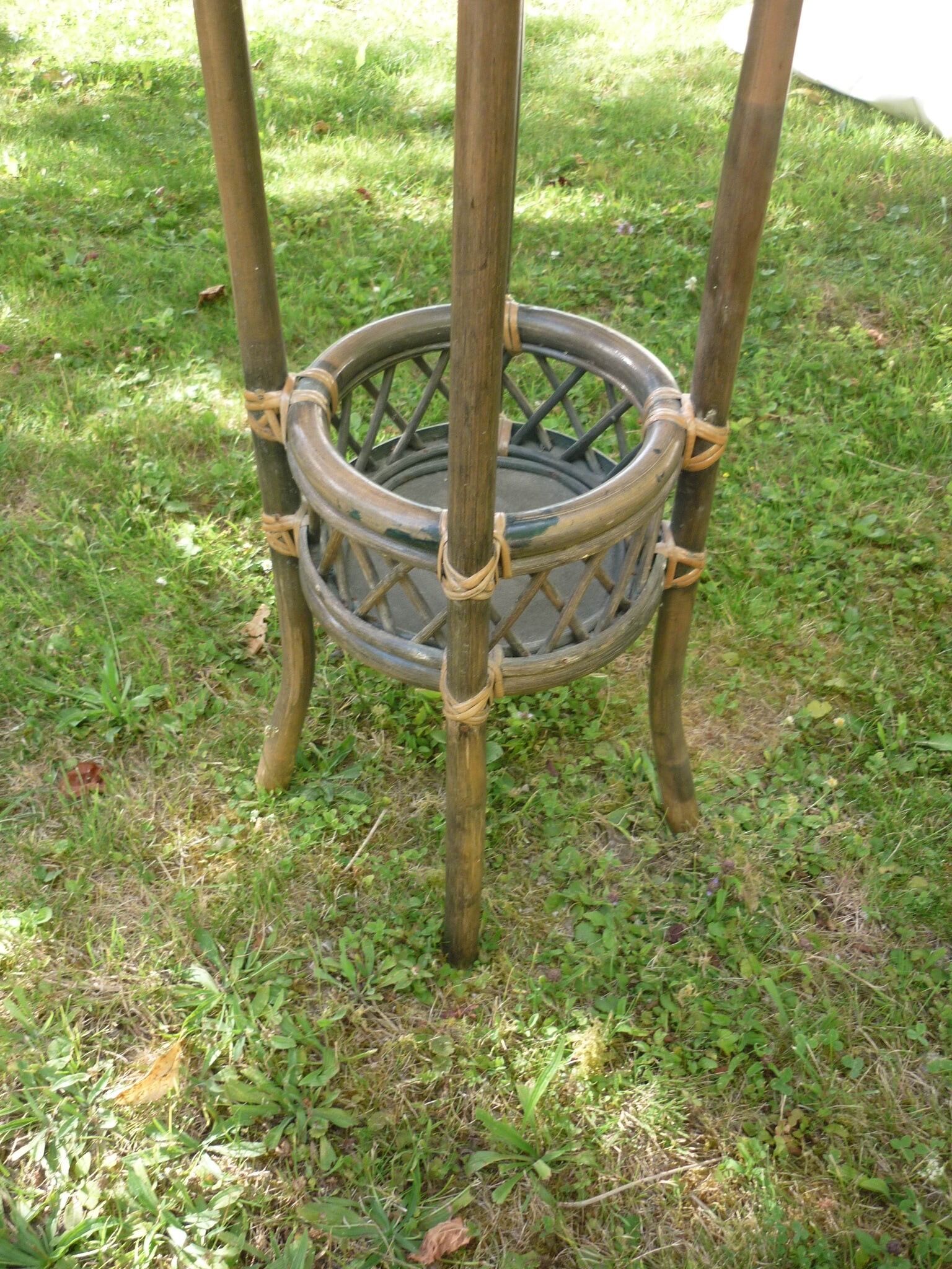 Side table in rattan and bamboo