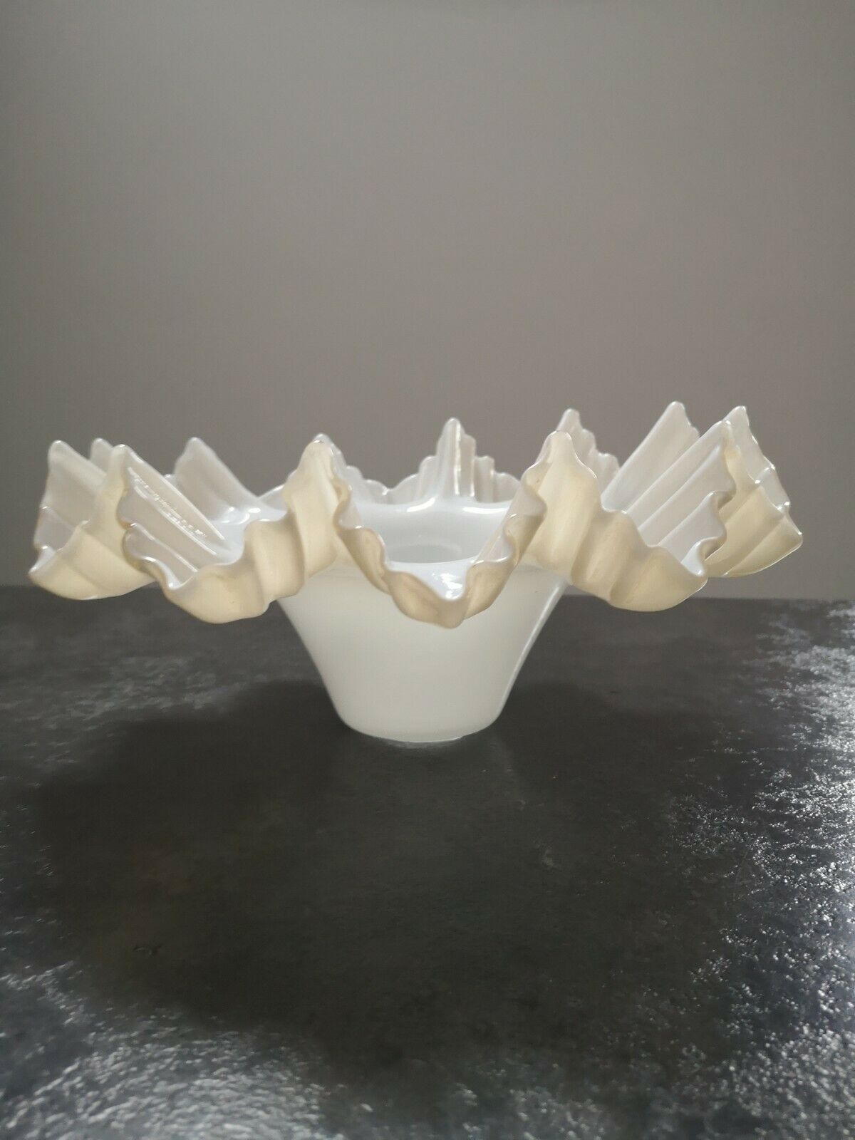 Abat jour dentelle opaline blanc/beige dentelé monte/baisse 30/40'