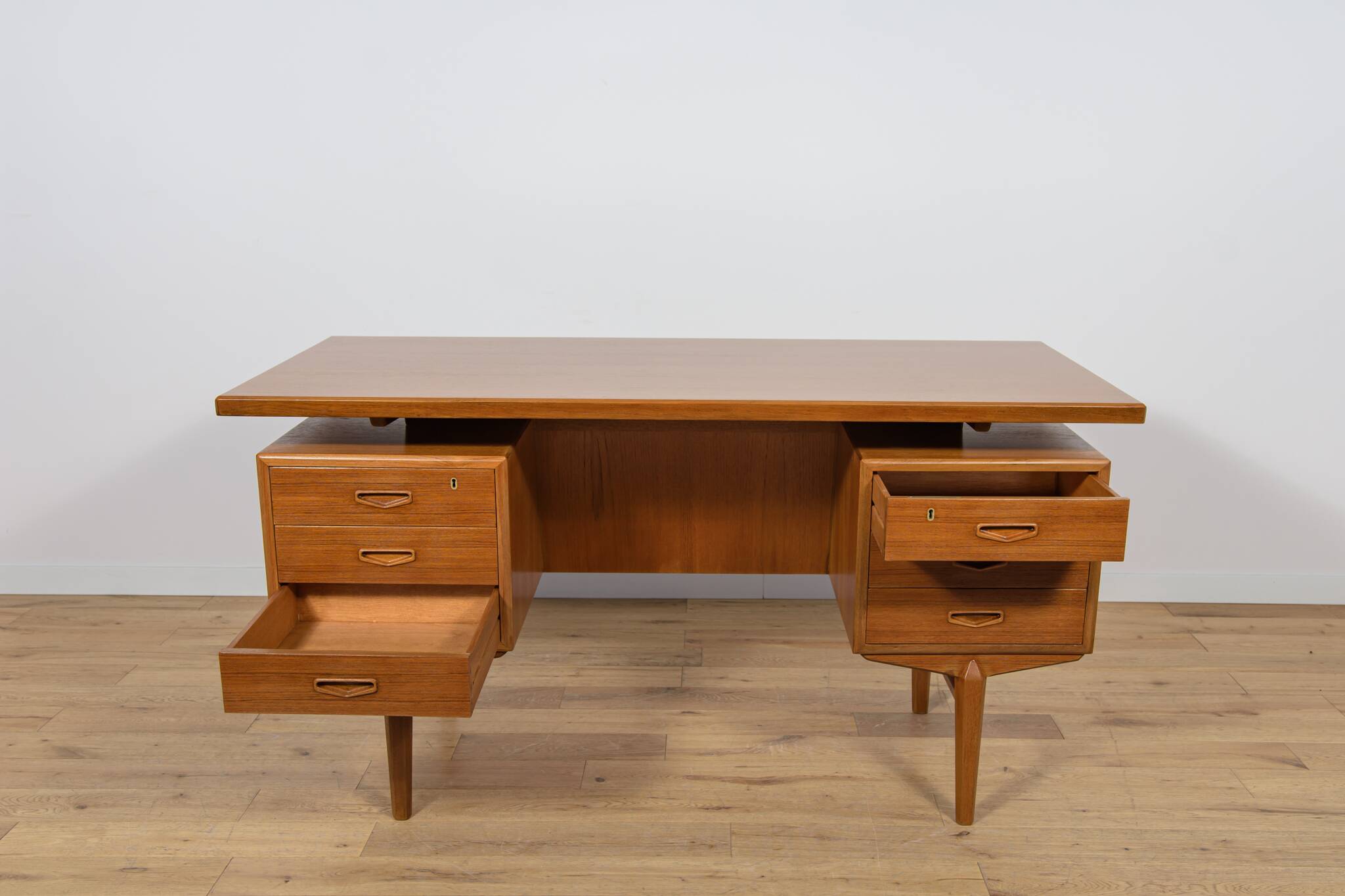 Mid-Century Freestanding Teak Desk, Denmark, 1960s