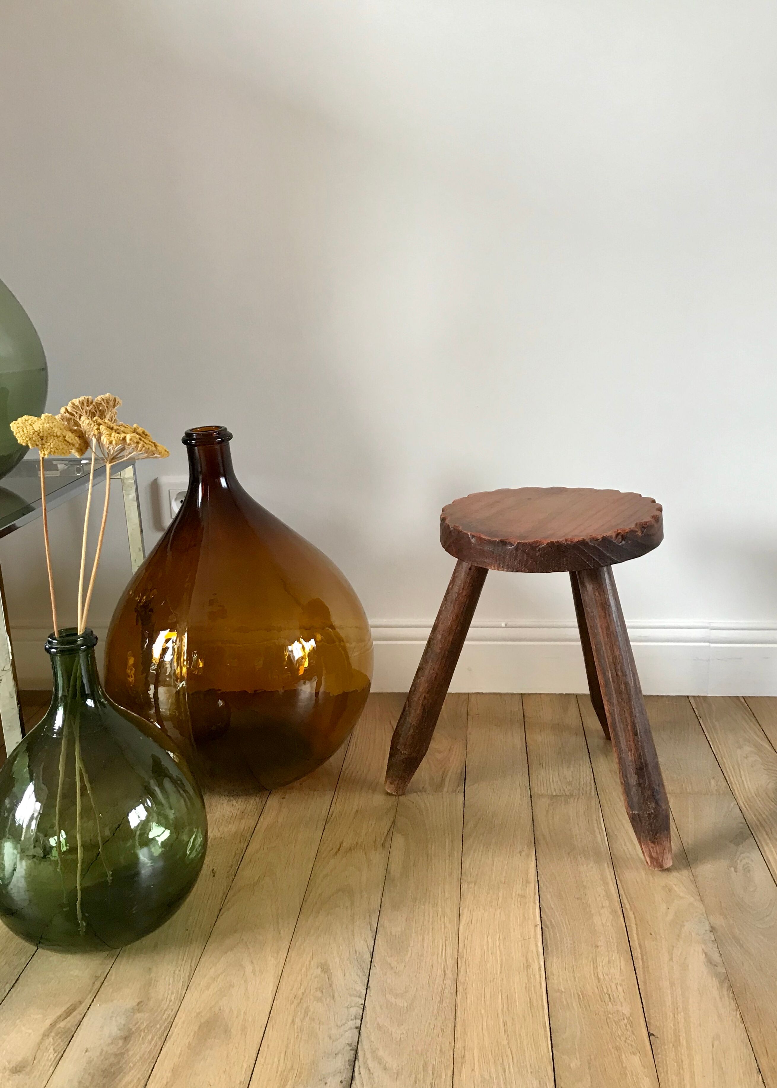 Wooden tripod stool 40s-50s