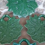 Assiette en barbotine feuille