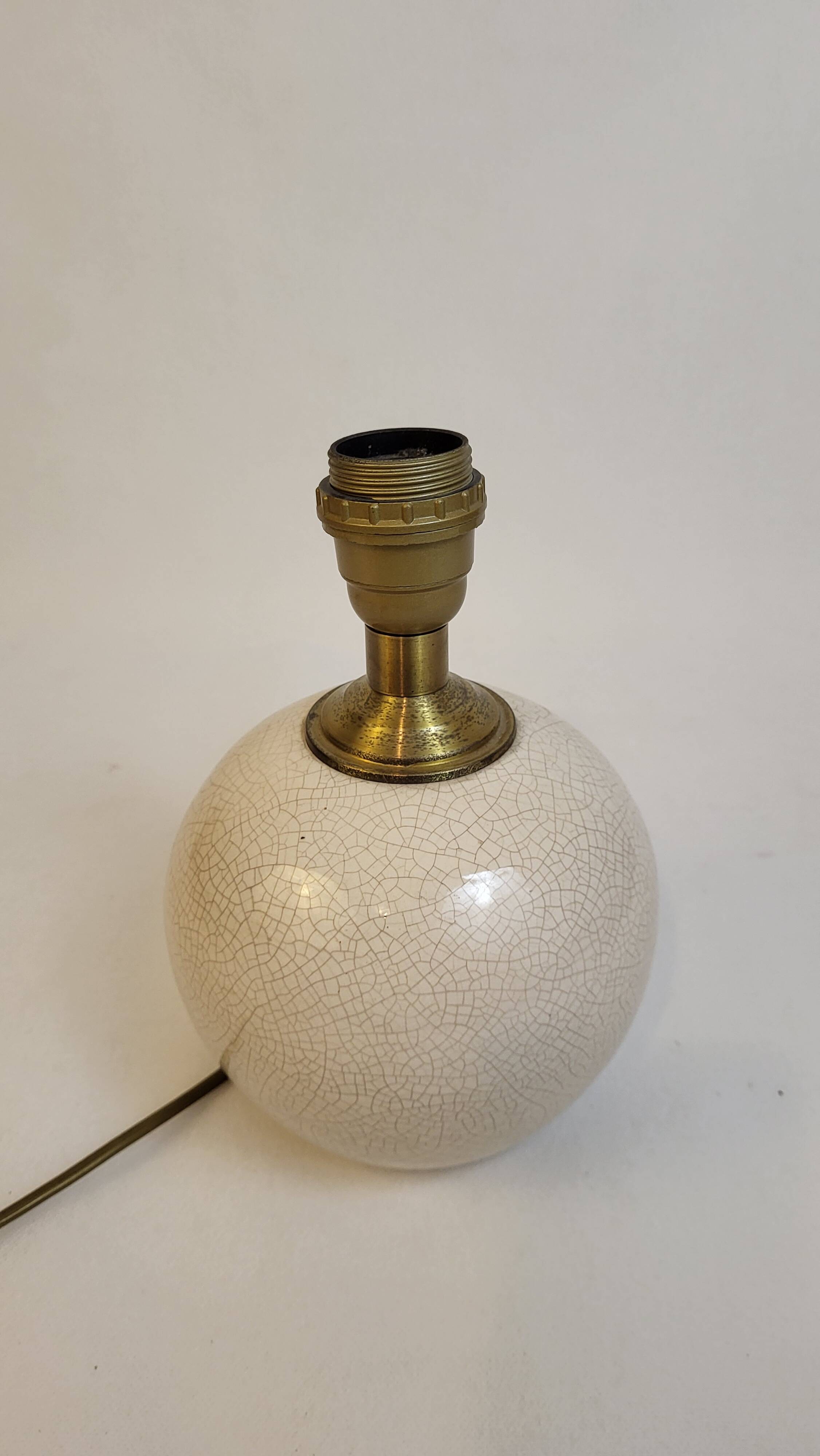 Cracked ceramic ball lamp