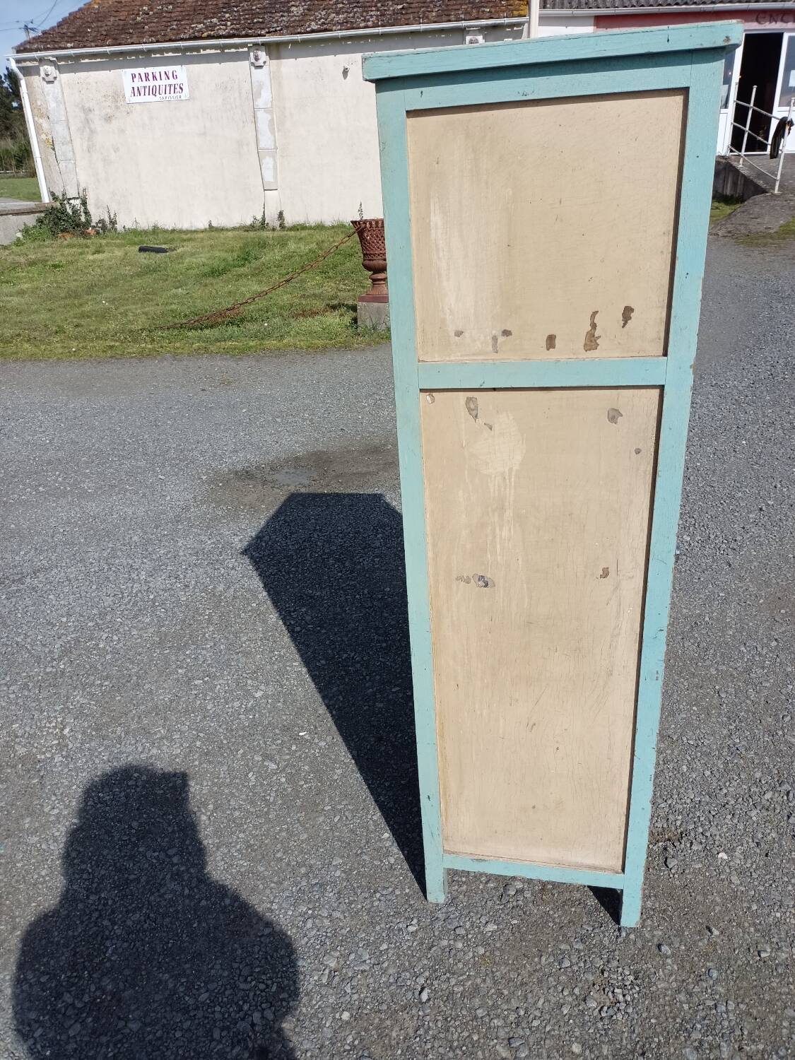Small 1-door bookcase