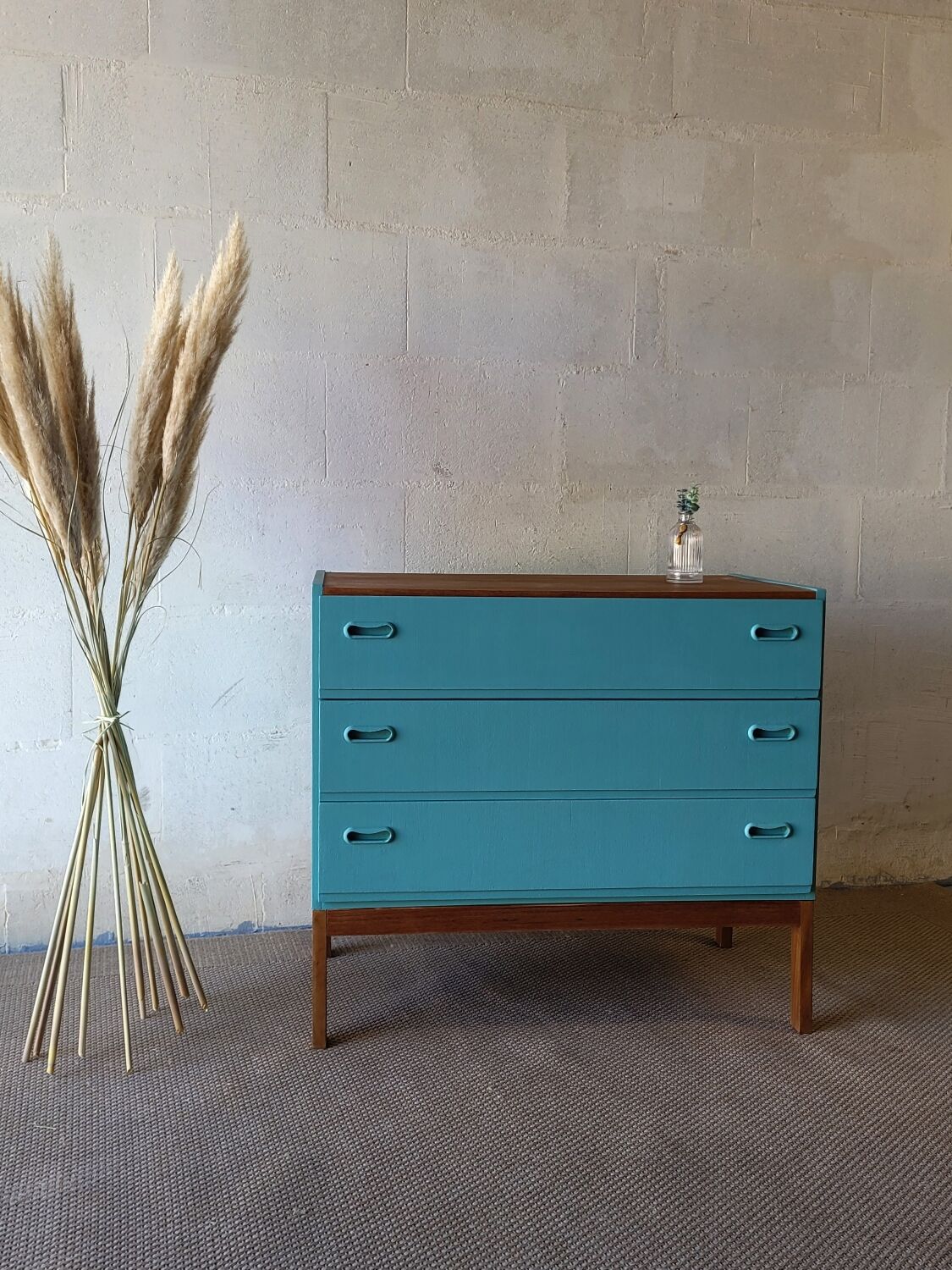 Vintage chest of drawers