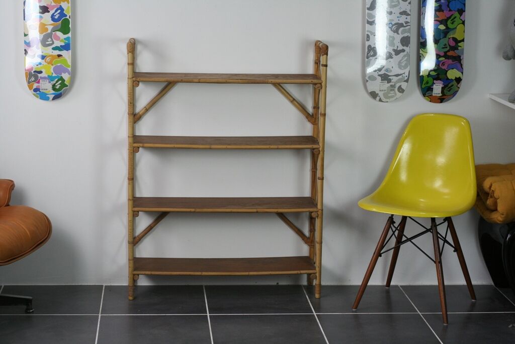 Storage cabinet bookcase shelf in vintage rattan 1970