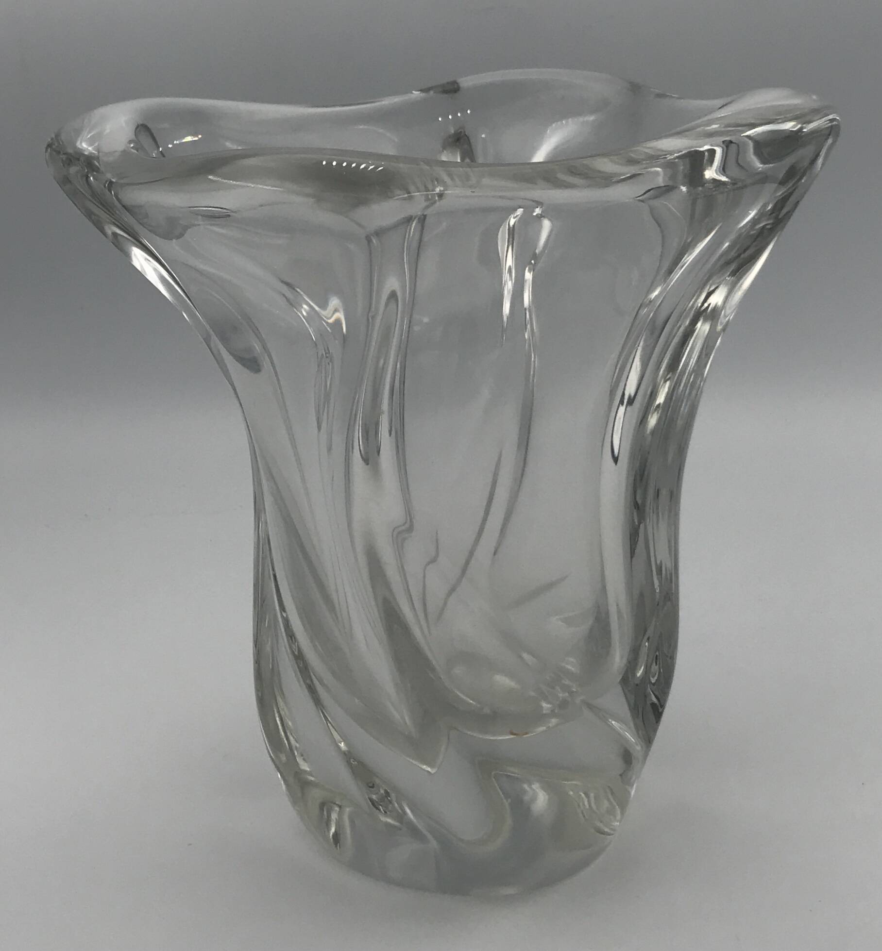 Crystal vase signed daum france free form 4.4 kg