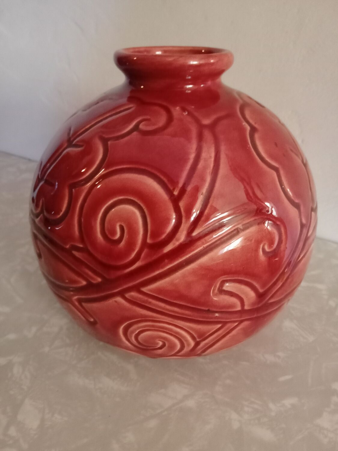 Saint Clement ball snail vase