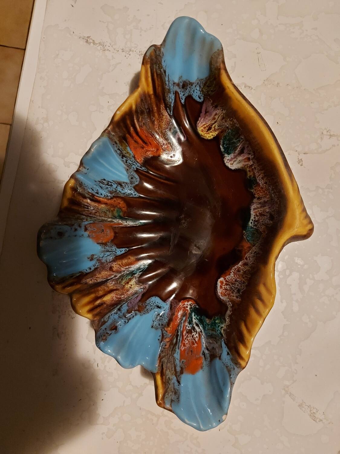 Vallauris scallop basket