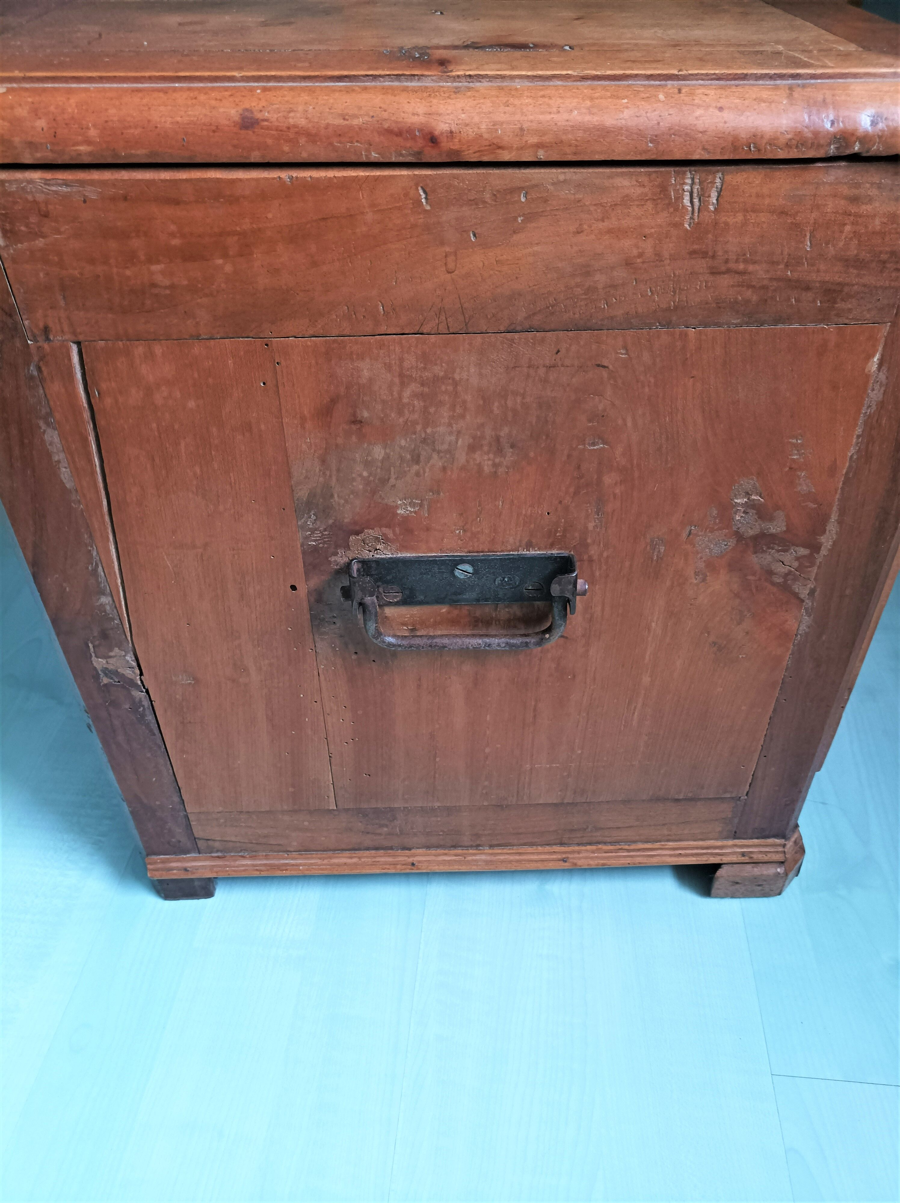 Small solid oak chest