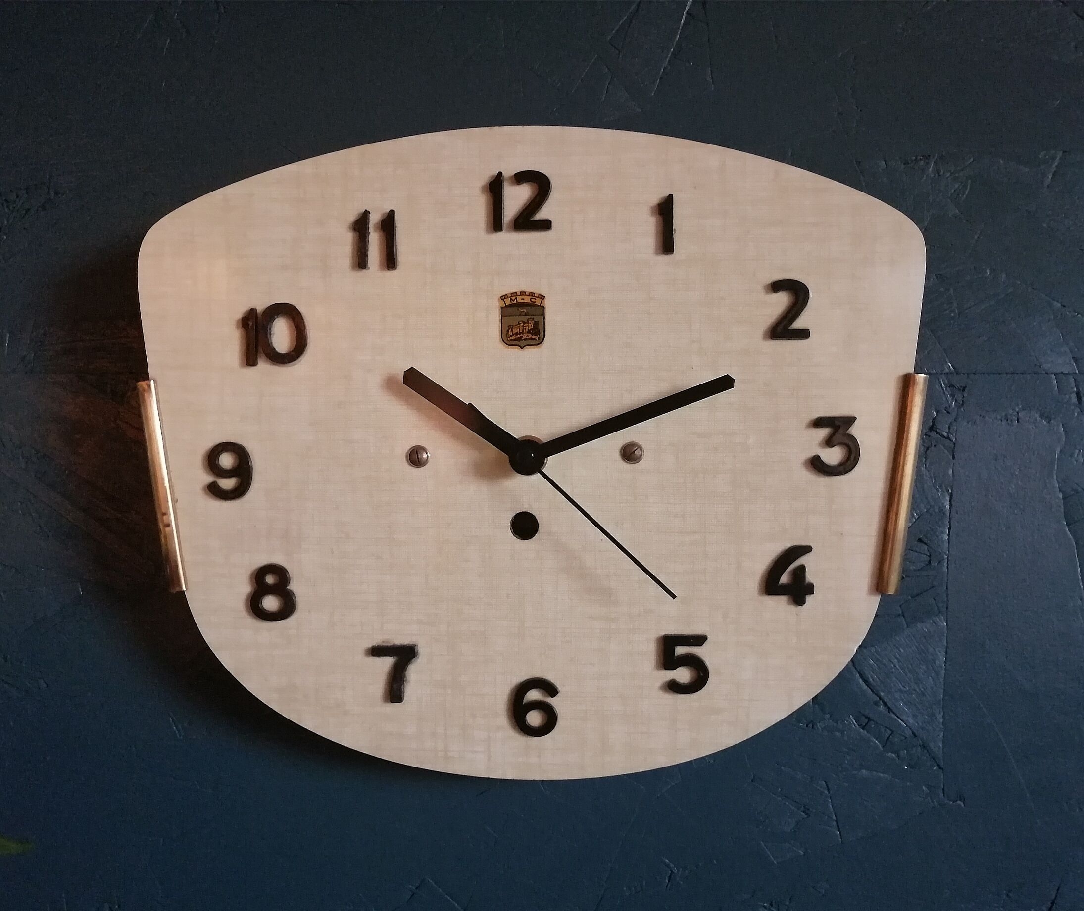 Vintage formica silent wall clock "MC Beige"