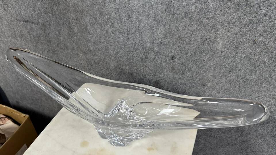 Daum: crystal fruit bowl centerpiece circa 1970