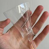 Deux verres à liqueur en cristal ciselé
