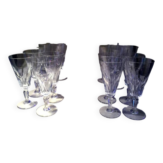 Suite de 16 flûtes à champagne en cristal Baccarat modèle Carcassonne