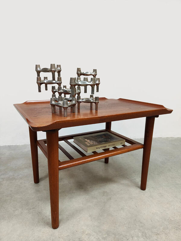 Table basse en teck scandinave vintage, table d'appoint Holger Georg Jensen Kubus