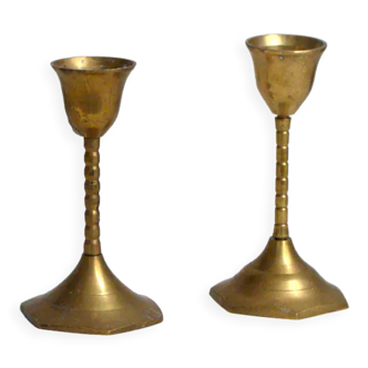 Paire de bougeoirs en laiton