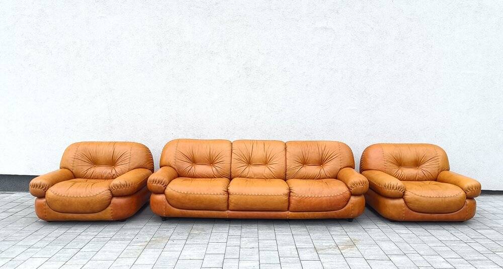 Canapé et fauteuils en cuir cognac par Sapporo pour Mobil, Italie