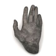 Cast iron silver-coloured catchall in the shape of a hand, 1970s sculpture.