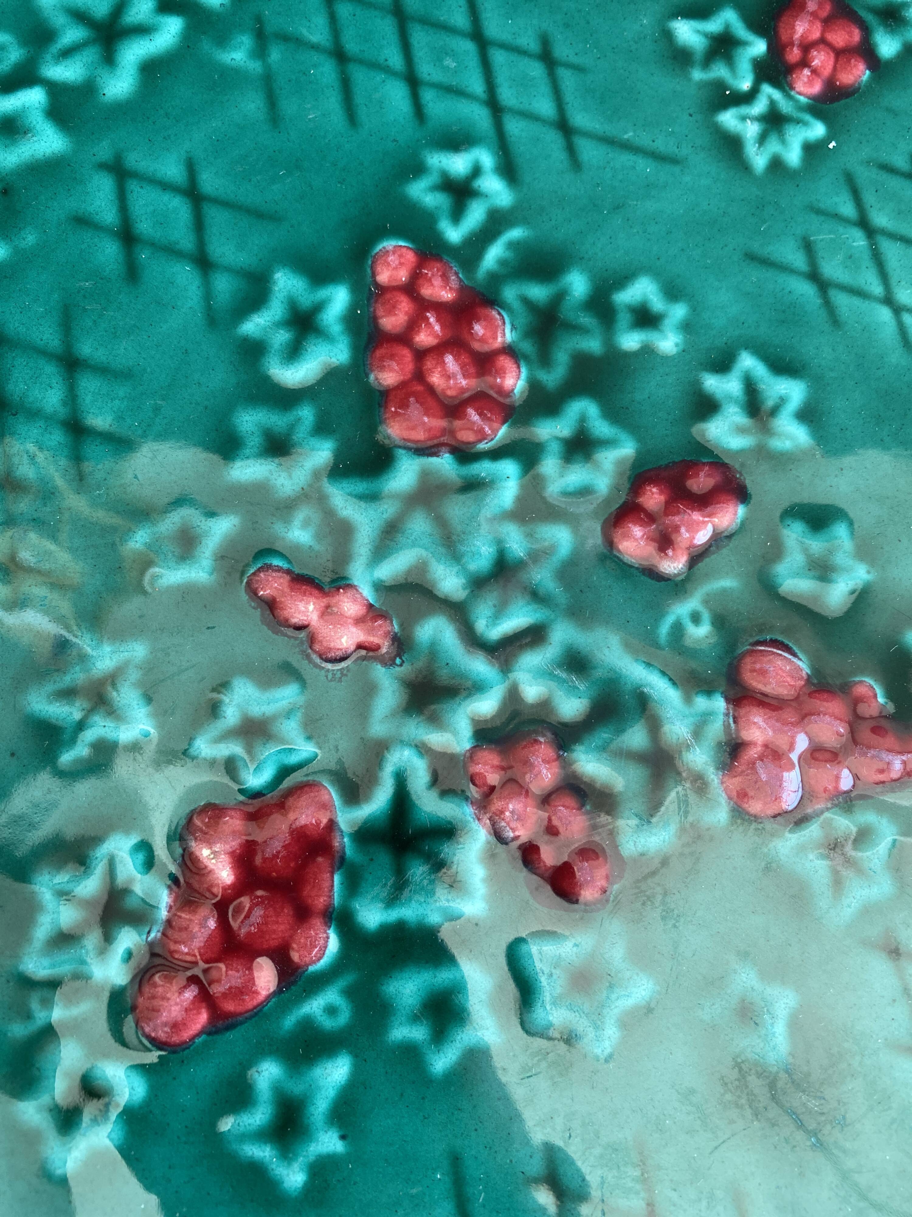 Vintage ceramic pie dish – Signed C.V. 471